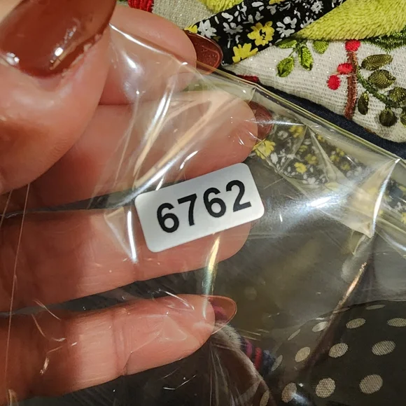 FERGALICIOUS Polka Dot Black Ballet Flats with Bow 5.5 - Picture 9 of 9